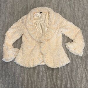 Fantazia Ivory Soft Faux Fur Textured Ruffle Front Boho Women’s Jacket Size L